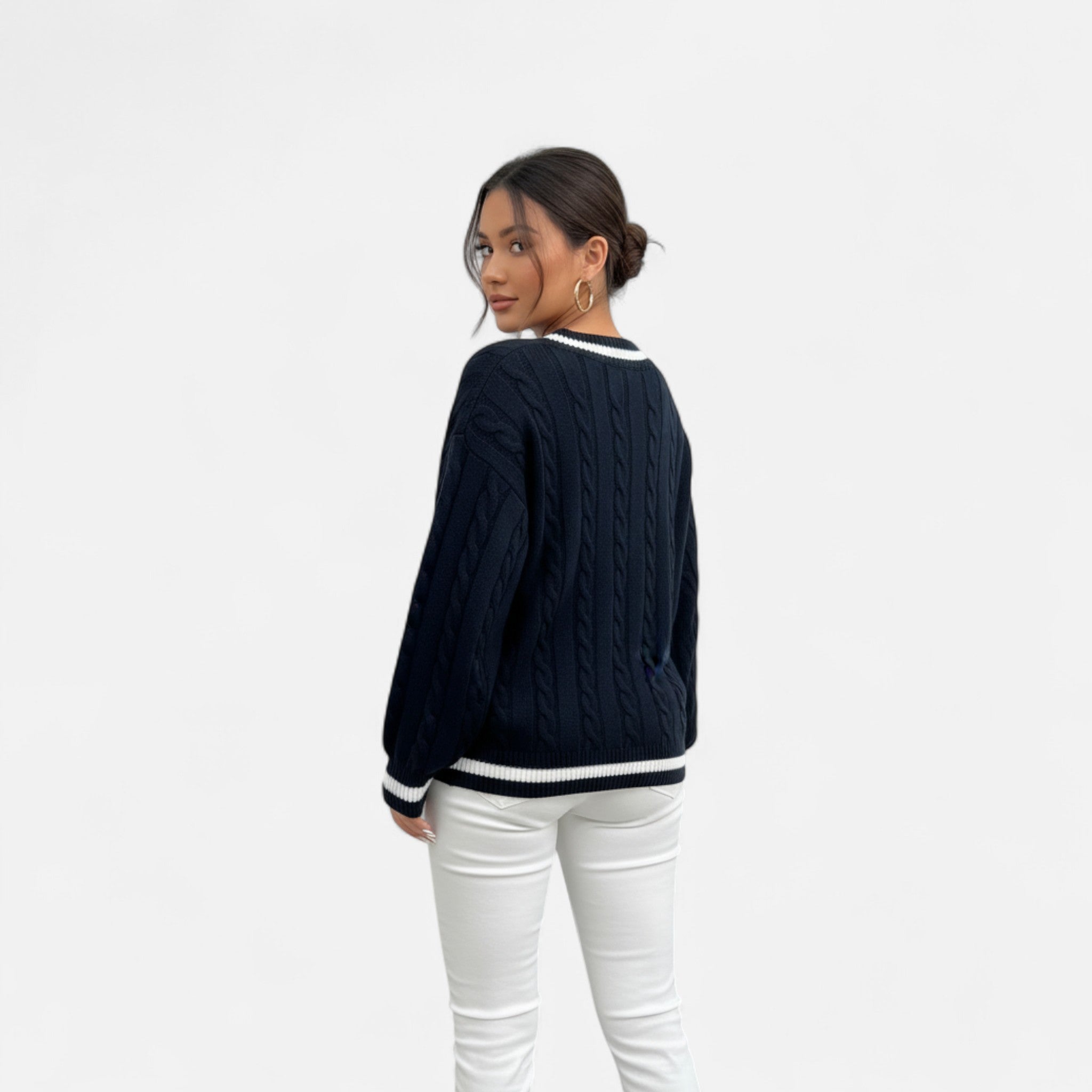 Vellardo Moda | Women's Elegant V-Neck Sweater – Subtle Style and Comfort