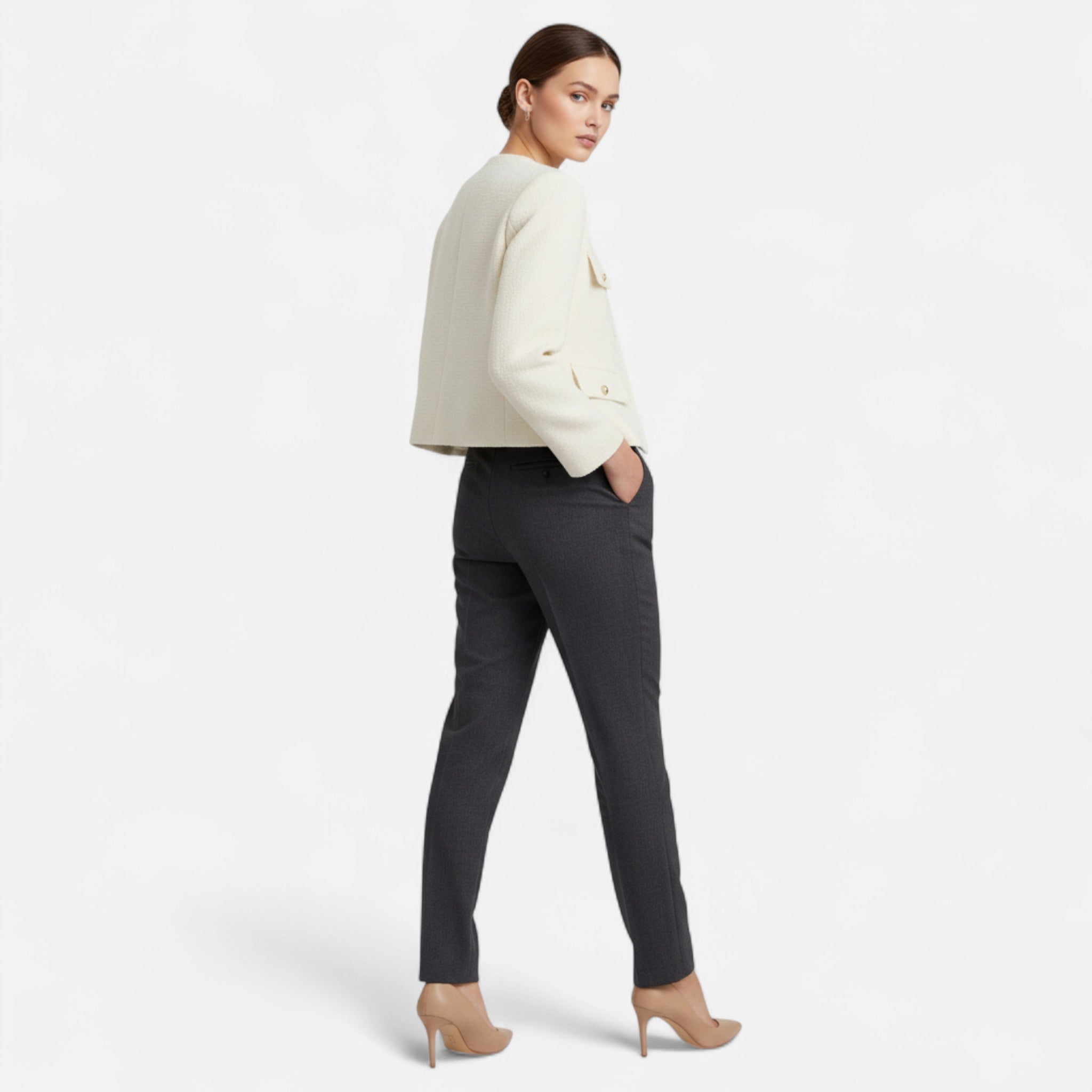 Vellardo Moda | Women's Elegant Short Blazer – Classic Style