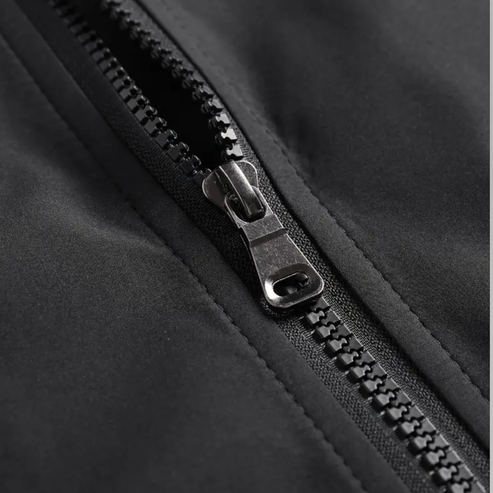 Vellardo Moda | Men's Light Zip-Up Jacket – Everyday Elegance